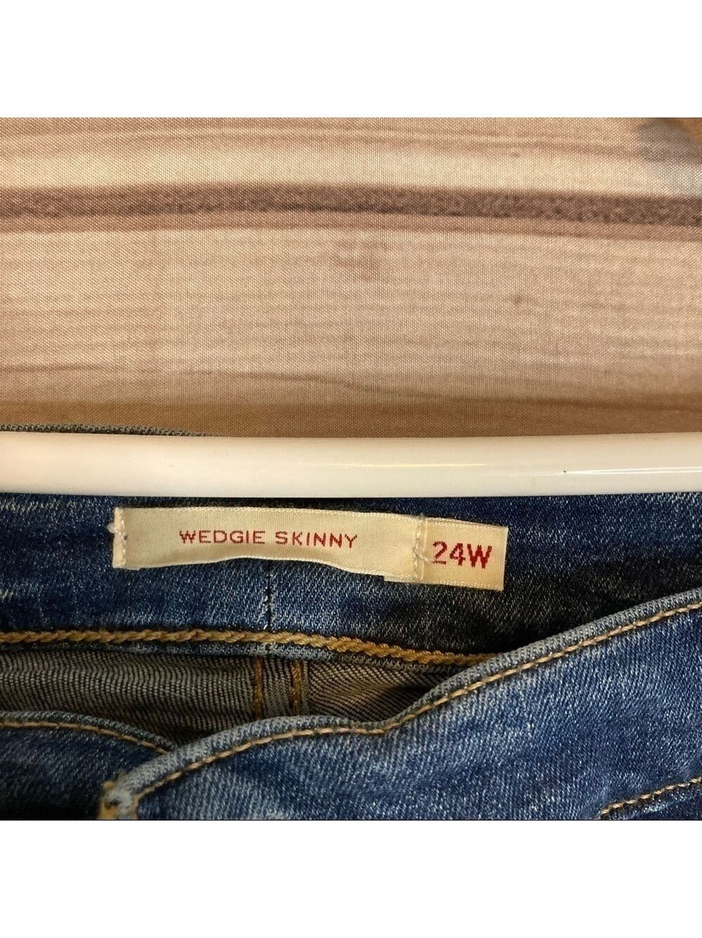 LEVI’S High Waisted Wedgie Fit Distressed Skinny Jeans - Picture 6 of 12